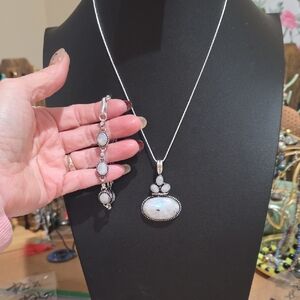 Elegant Silver Necklace with Moostone Pendant